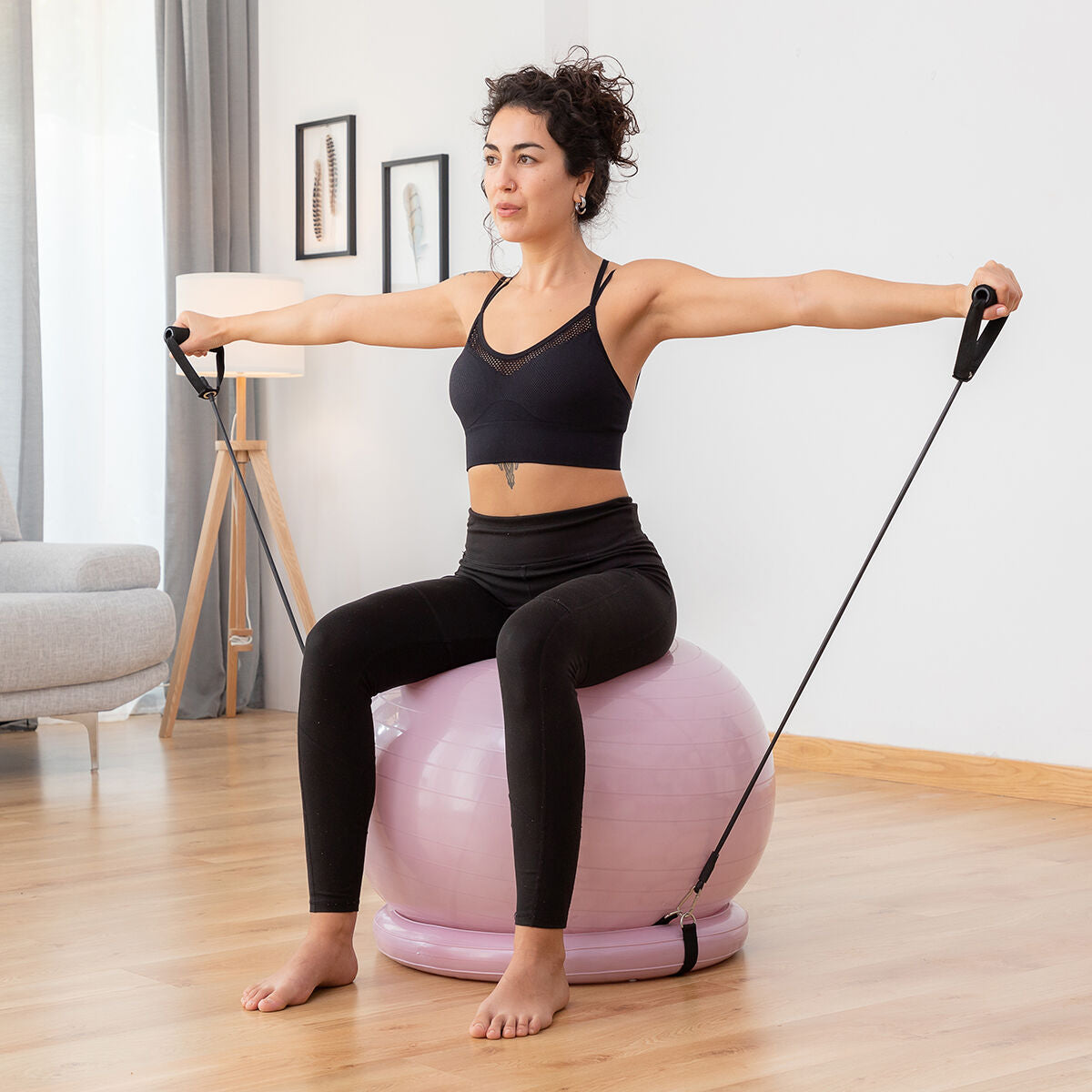 Pelota de yoga con anillo de estabilidad y bandas de resistencia